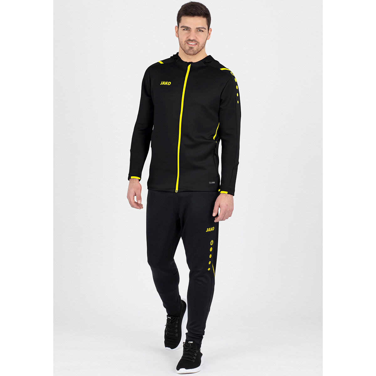 Jako Trainingsanzug Challenge mit Kapuze